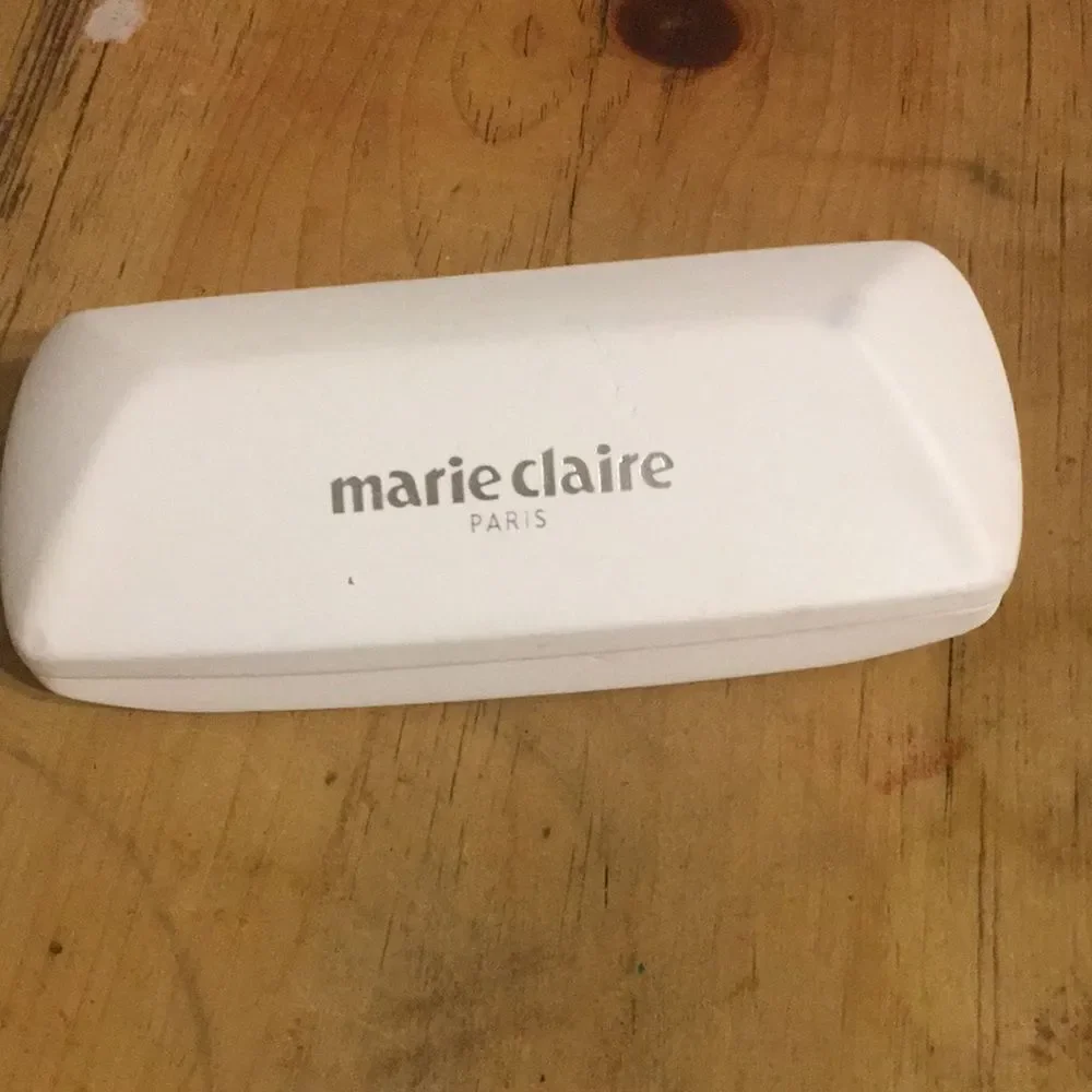 Marie Claire glasses/sunglasses case